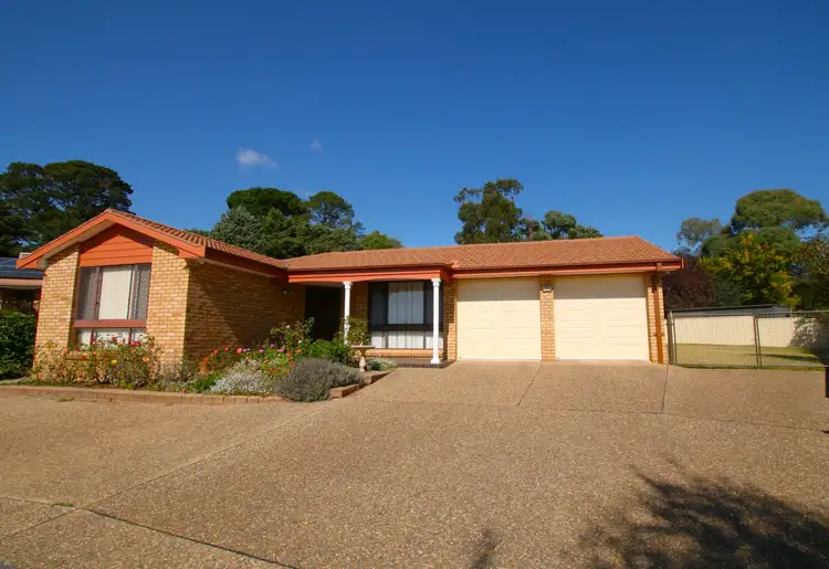 10 Nioka Place, Cooma NSW 2630