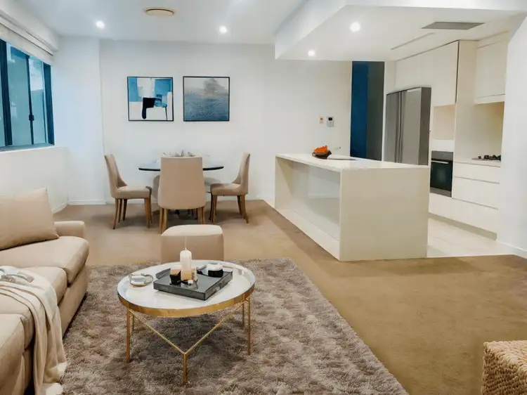 2102/1 Marina Promenade, Paradise Point QLD 4216