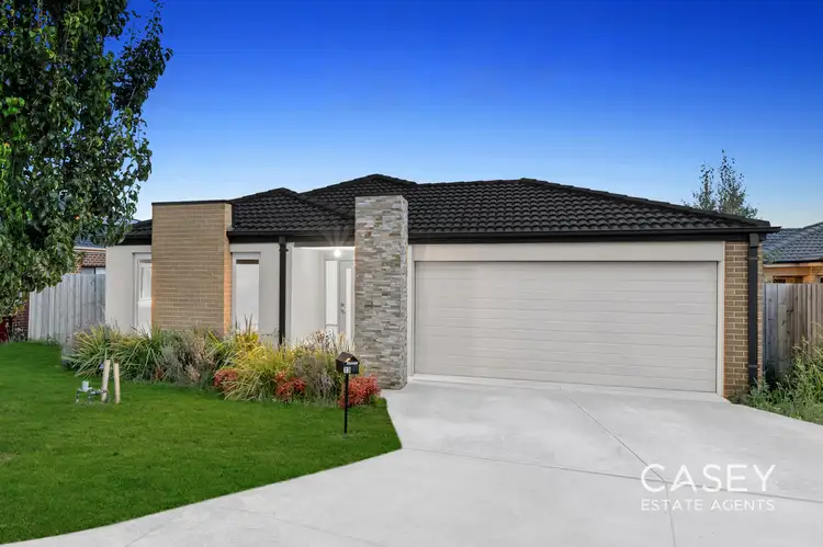 13 Kinkade Close, Cranbourne East VIC 3977