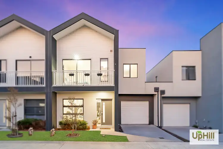 7 Randwick Lane, Clyde North VIC 3978