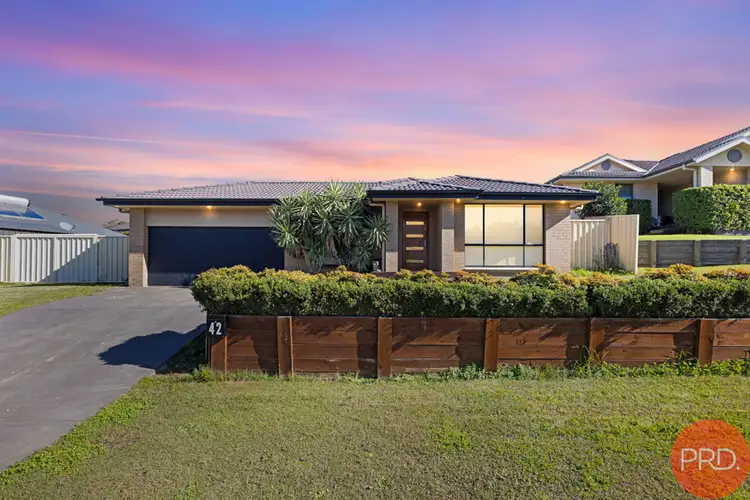 42 Clayton Crescent, Rutherford NSW 2320