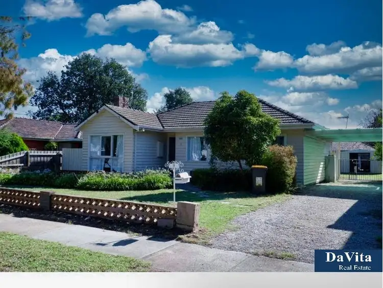 1 Cambro Road, Clayton VIC 3168