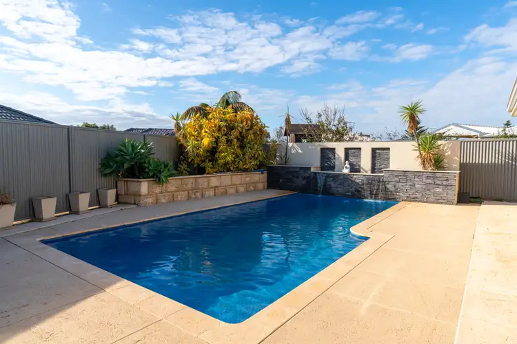 15 Oxenholme Way, Waikiki WA 6169