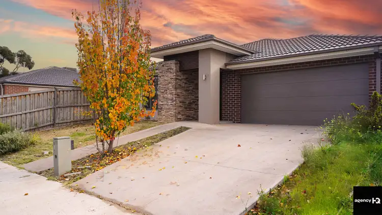 Second view of Homely house listing, 10 Aspect Drive, Tarneit VIC 3029