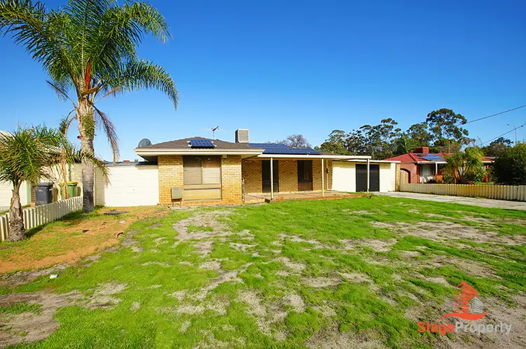 Second view of Homely house listing, 10 Beechcroft Place, Camillo WA 6111