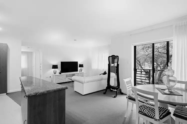 11/110 Mounts Bay Road, Perth WA 6000