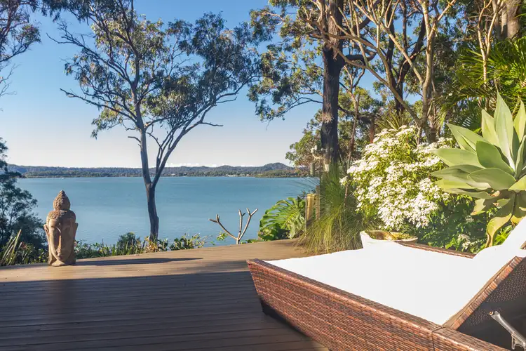 24 Tina Avenue, Lamb Island QLD 4184