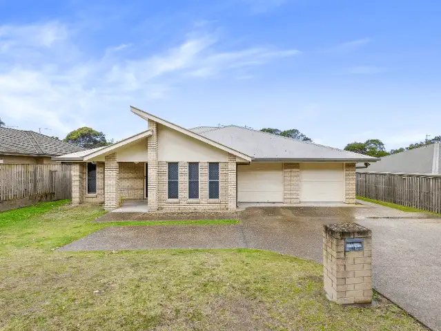 11 Bahrs Point Drive, Bahrs Scrub QLD 4207