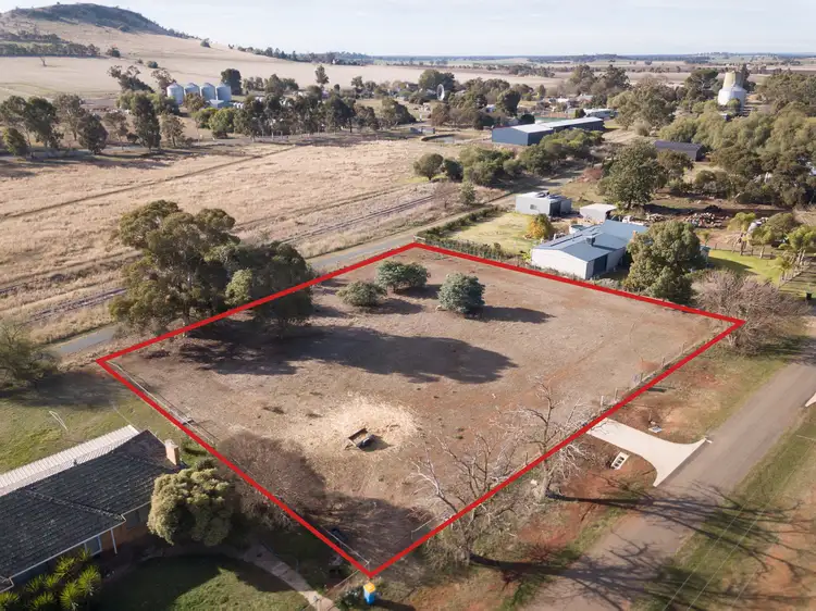 13 Shepparton Street, Dookie VIC 3646