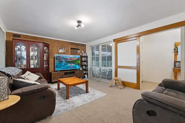 Second view of Homely house listing, 15 Thompson Court, Endeavour Hills VIC 3802