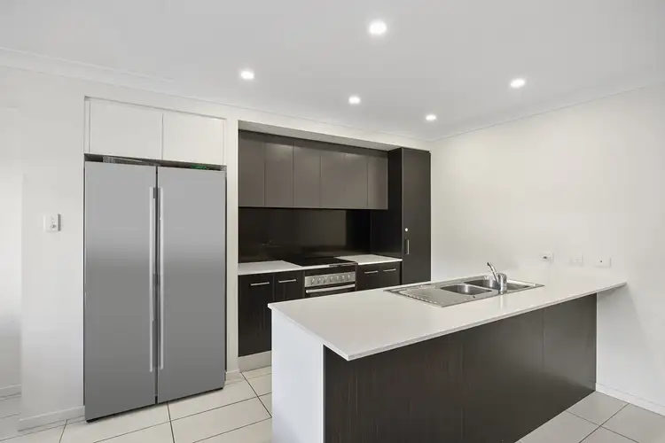 104/5 Angela Way, Pimpama QLD 4209
