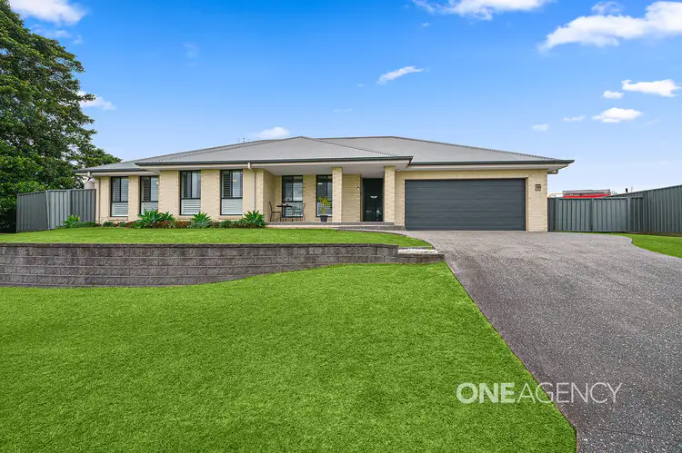 12 Banool Circuit, Bomaderry NSW 2541