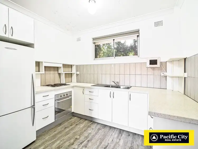 Main view of Homely unit listing, unit 11/39 Laura Street, Newtown NSW 2042
