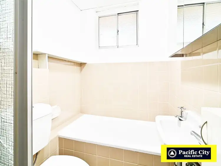 Fourth view of Homely unit listing, unit 11/39 Laura Street, Newtown NSW 2042
