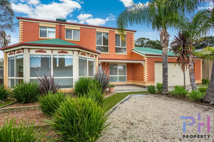 19 Daniel Drive, Golden Square VIC 3555
