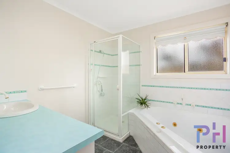 Fifth view of Homely house listing, 19 Daniel Drive, Golden Square VIC 3555