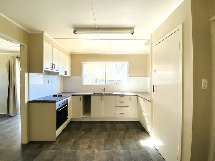 Fourth view of Homely house listing, 10 Fraser Court, Dysart QLD 4745