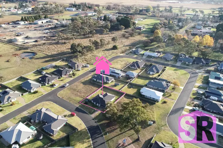 2 White Gum Place, Guyra NSW 2365