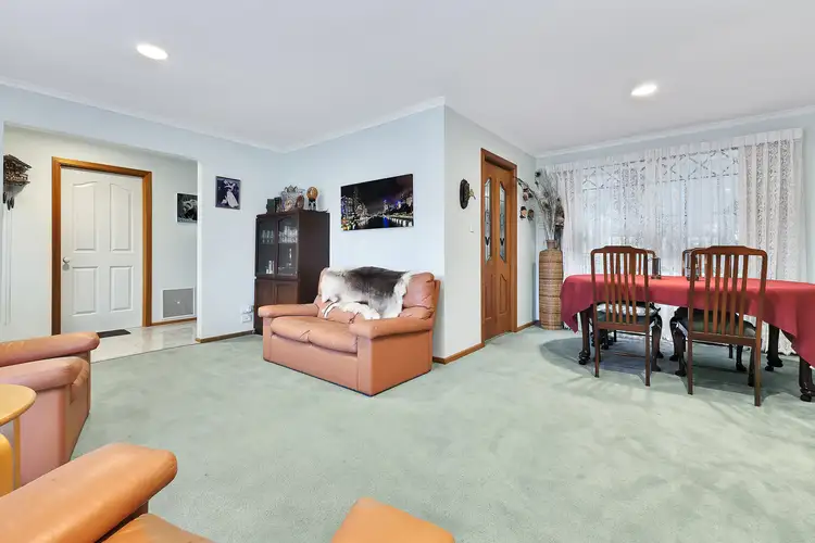 Sixth view of Homely house listing, 5 Steeple Place, Endeavour Hills VIC 3802