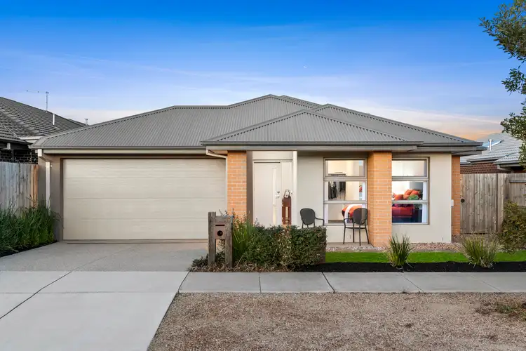 19 Vienet Avenue, Armstrong Creek VIC 3217