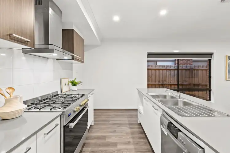 Fourth view of Homely house listing, 8 Esperance Avenue, Armstrong Creek VIC 3217
