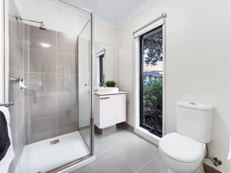 Fifth view of Homely house listing, 37 Scoria Circuit, Craigieburn VIC 3064