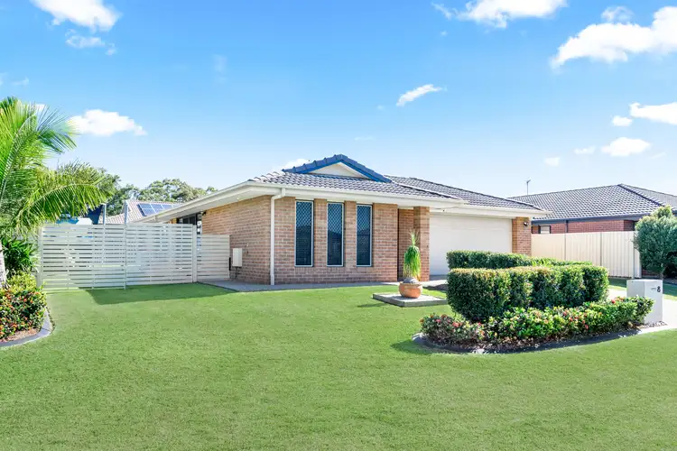 8 Santa Maria Avenue, Urraween QLD 4655