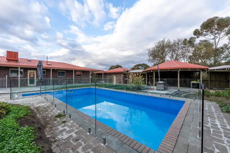 Sixth view of Homely house listing, 2 Weldon Power Court, Horsham VIC 3400