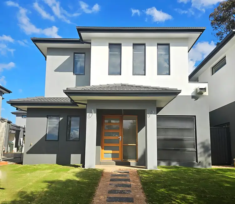 Main view of Homely townhouse listing, 2/105 Shrives Road, Hampton Park VIC 3976