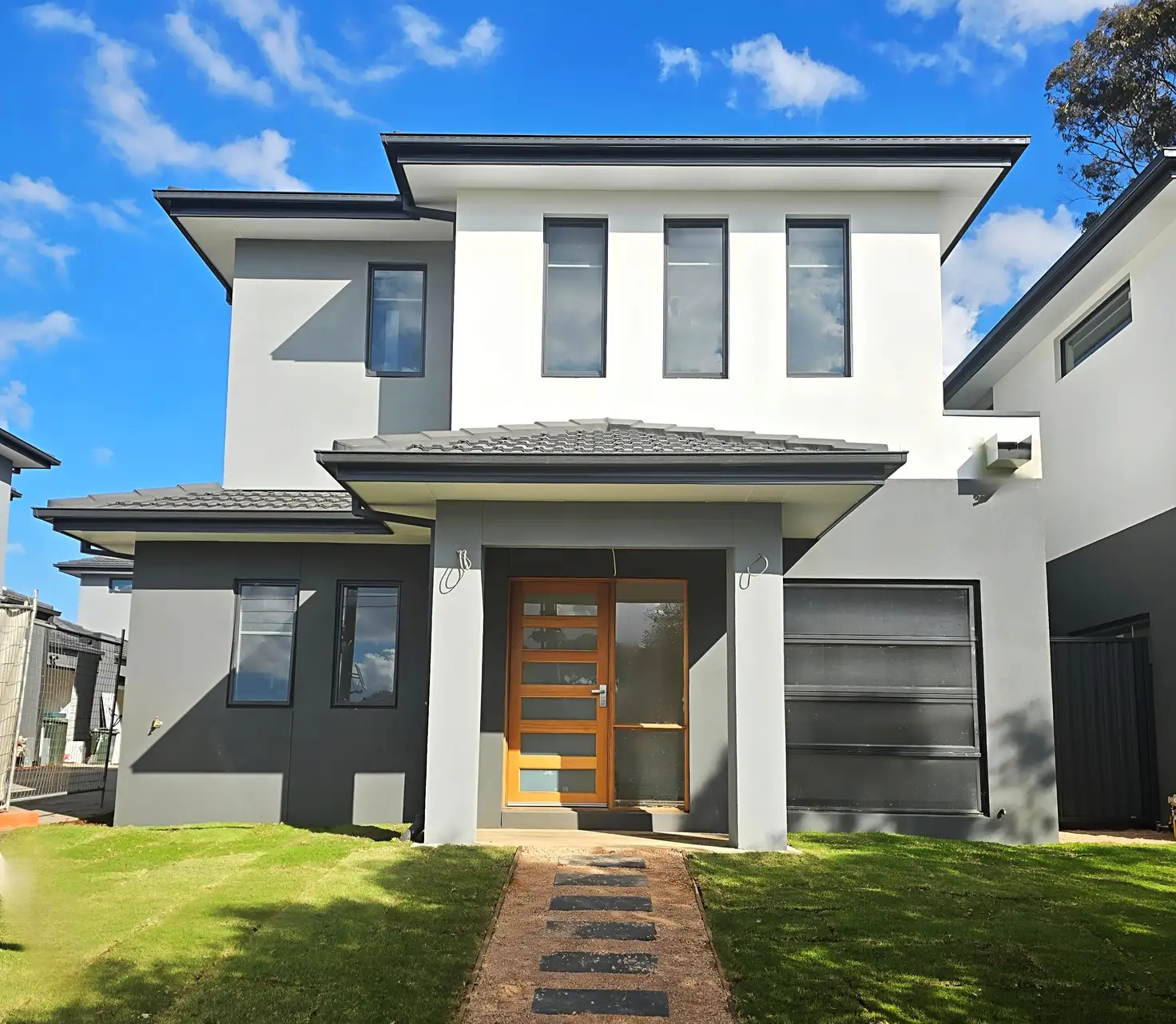 Main view of Homely townhouse listing, 2/105 Shrives Road, Hampton Park VIC 3976