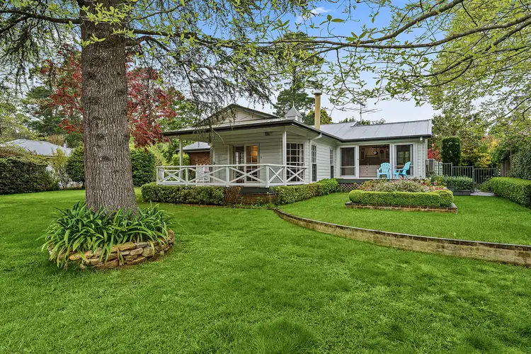 14 Hurlingham Avenue, Burradoo NSW 2576