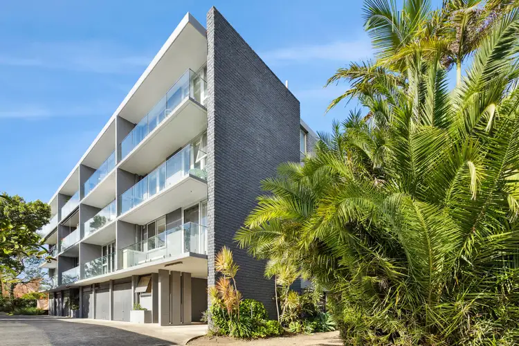 28 Darley Street East