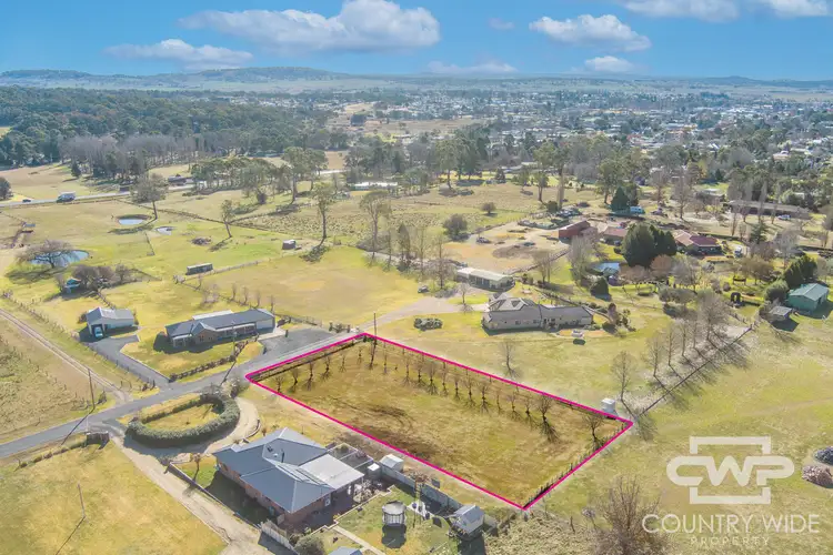 28 Carlisle Close, Glen Innes NSW 2370