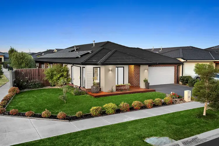 24 Calvert Street, Officer South VIC 3809