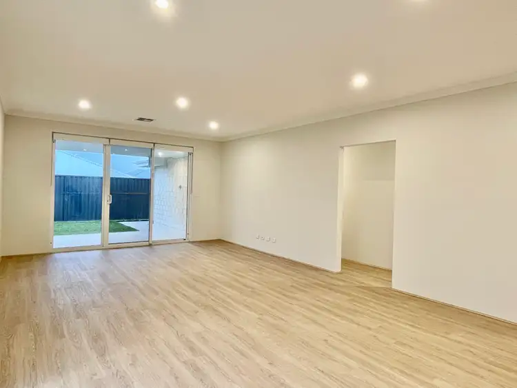 Fifth view of Homely house listing, 8 Lapis Street, Dayton WA 6055