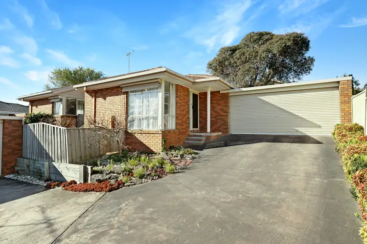 Main view of Homely unit listing, 2/6 Preston Avenue, Endeavour Hills VIC 3802