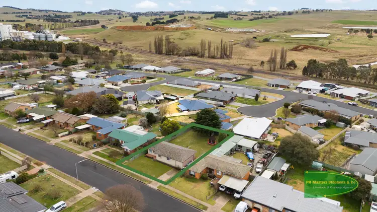 18 Ewin Street, Blayney NSW 2799