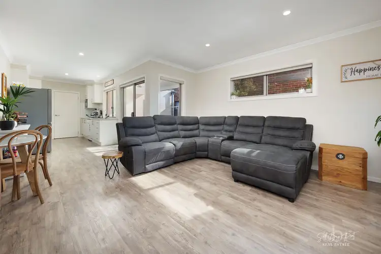 Third view of Homely townhouse listing, 1/37 WILLIAM STREET, Wodonga VIC 3690