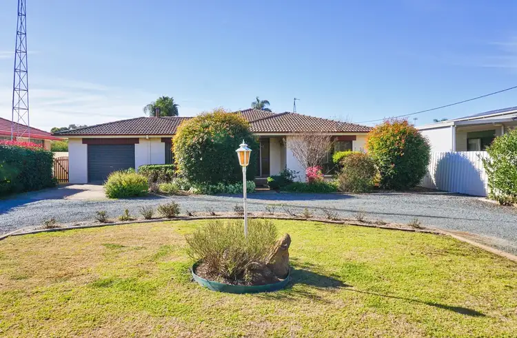17 Quota Drive, West Wyalong NSW 2671