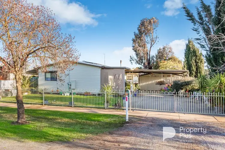 10 Menzies Street, Charlton VIC 3525