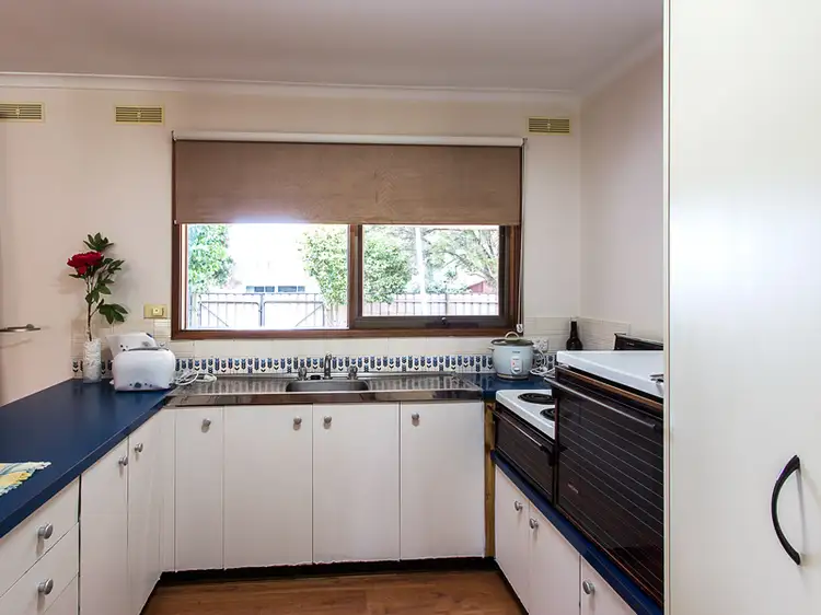 Fifth view of Homely unit listing, 8/152 MELROSE DRIVE, Wodonga VIC 3690