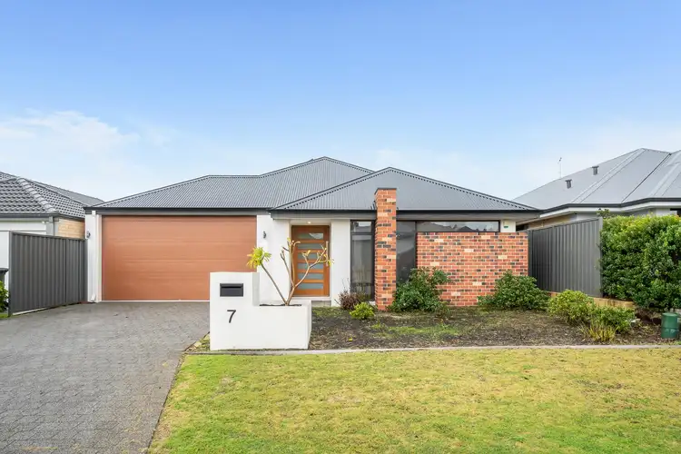 Second view of Homely house listing, 7 Choctaw Place, Darling Downs WA 6122