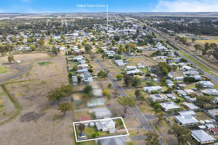 7 Federal Street, Oakey QLD 4401