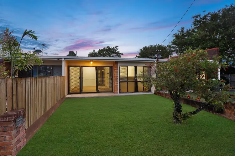 2/128 High Street, Berserker QLD 4701