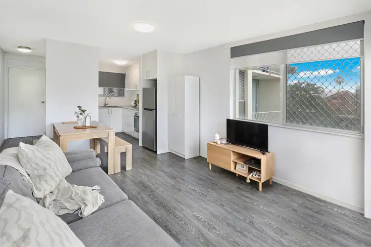 Fifth view of Homely unit listing, 1/6 Leo Crescent, Alexandra Headland QLD 4572