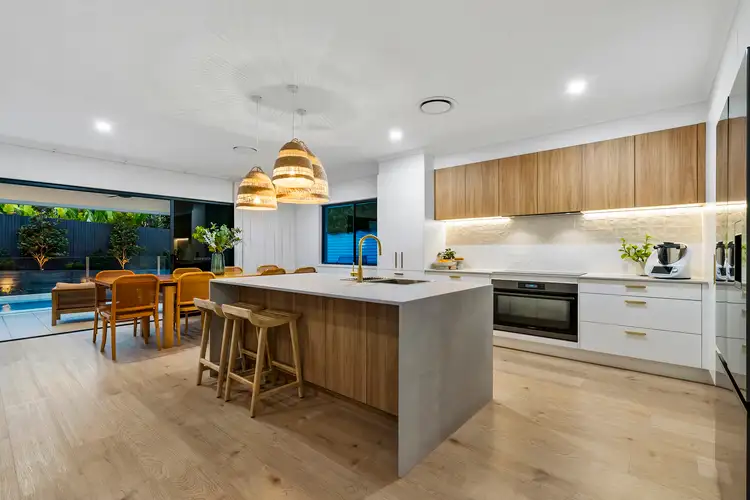 10 Maddens Crescent, Peregian Springs QLD 4573