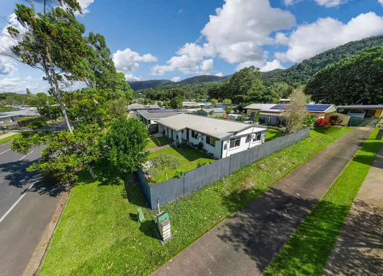 39 Carnation Drive, Mooroobool QLD 4870