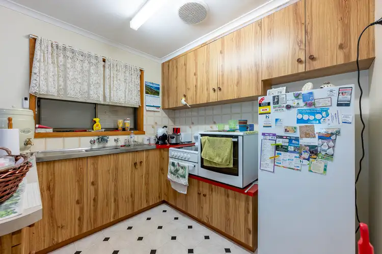 Sixth view of Homely unit listing, Unit 4/18-20 Brougham Street, Nhill VIC 3418