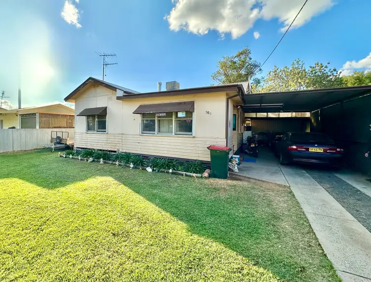 369 MACAULEY STREET