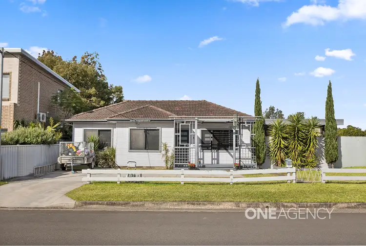 81 Poplar Avenue, Albion Park Rail NSW 2527
